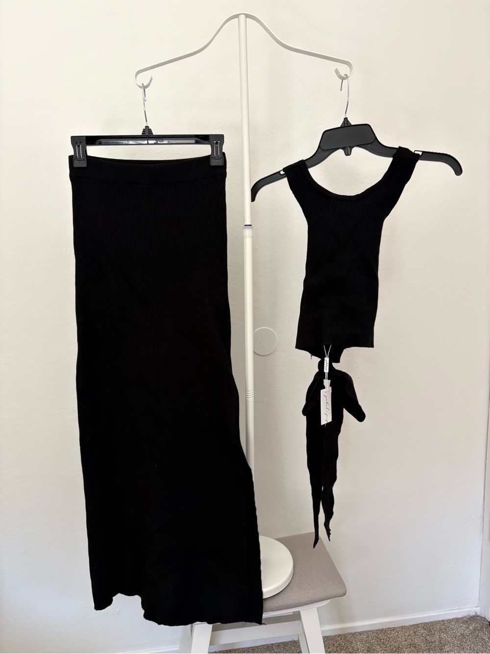 Petal + Pup Black Ribbed Knit Tie Back Top & Maxi Skirt Set M